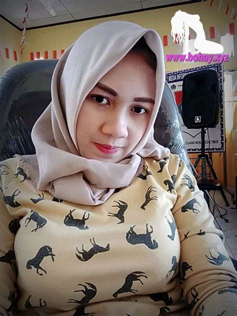 Sotwe jilbab  Seen from Indonesia